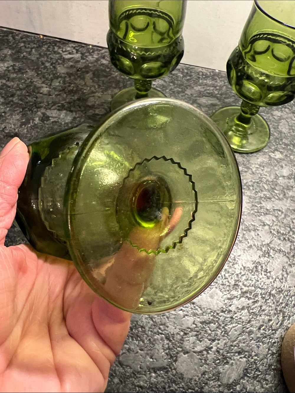 Green Vintage-Style Goblet Glasses - Set of 3 - Picture 3 of 4